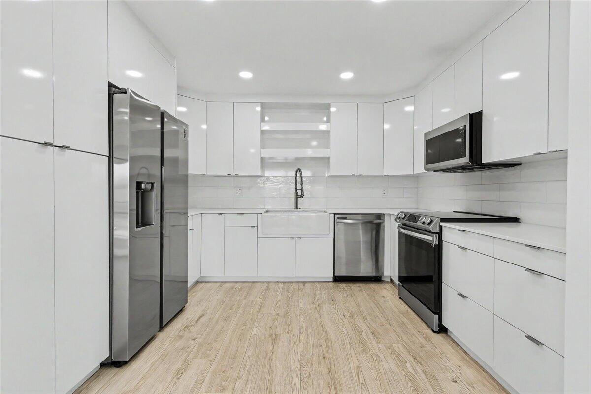 2BR – Condominium at 201 SW 1st Street #9