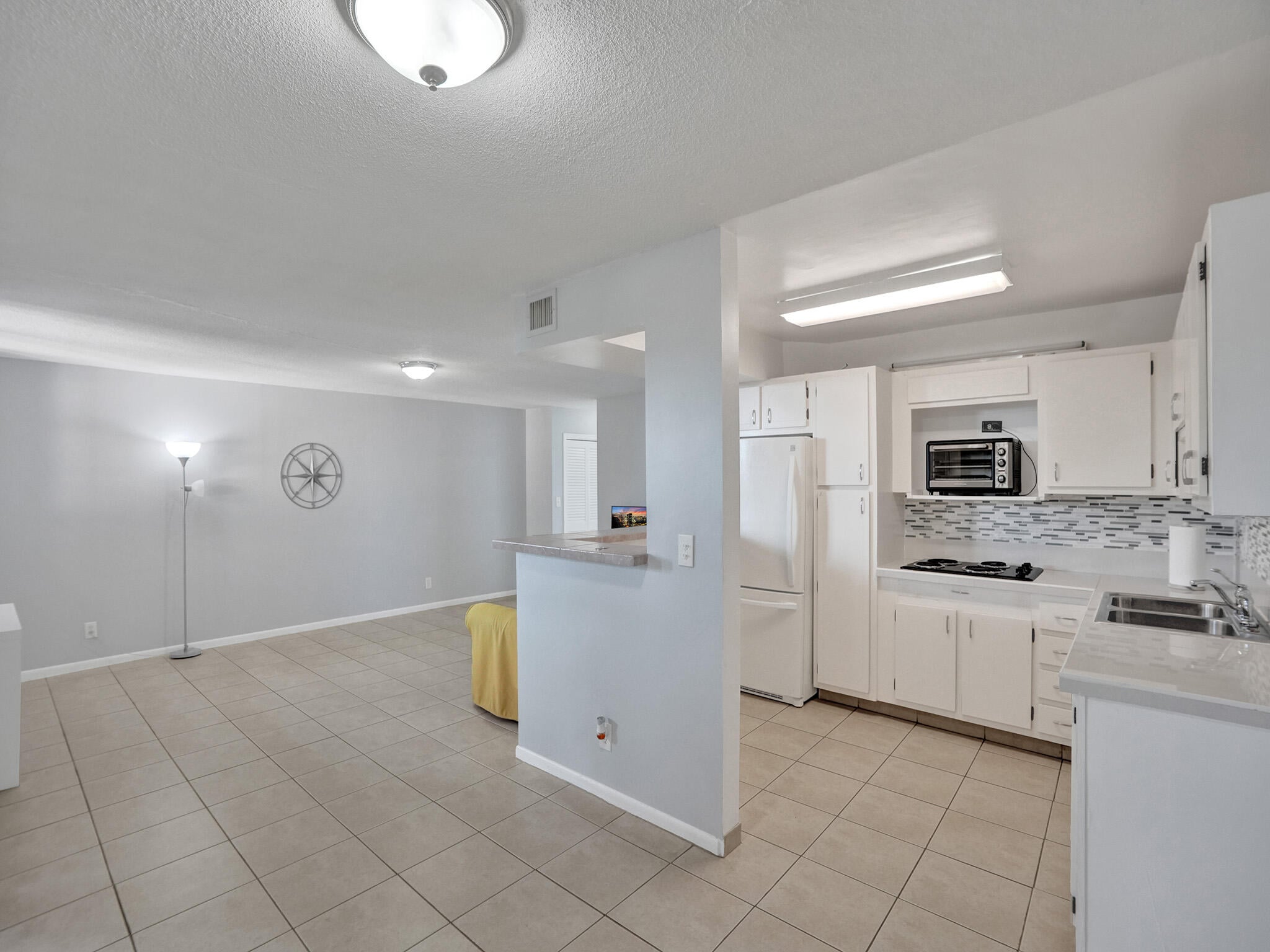 1BR – Condominium at 1811 Jefferson Street #404