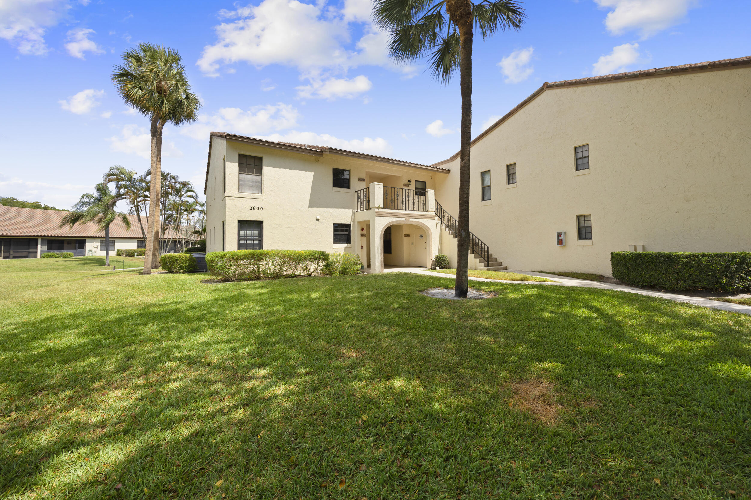 2BR – Condominium at 2600 Greenwood Terrace #G201