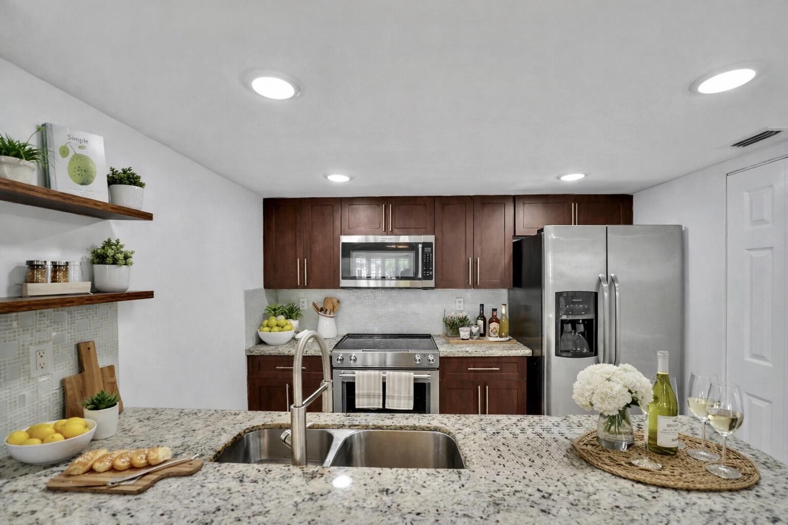 2BR – Townhouse at 4550 SW 68th Court Circle #54-8
