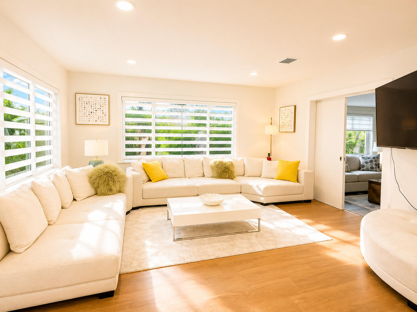 4BR – SingleFamilyResidence at 800 SE 11th Court