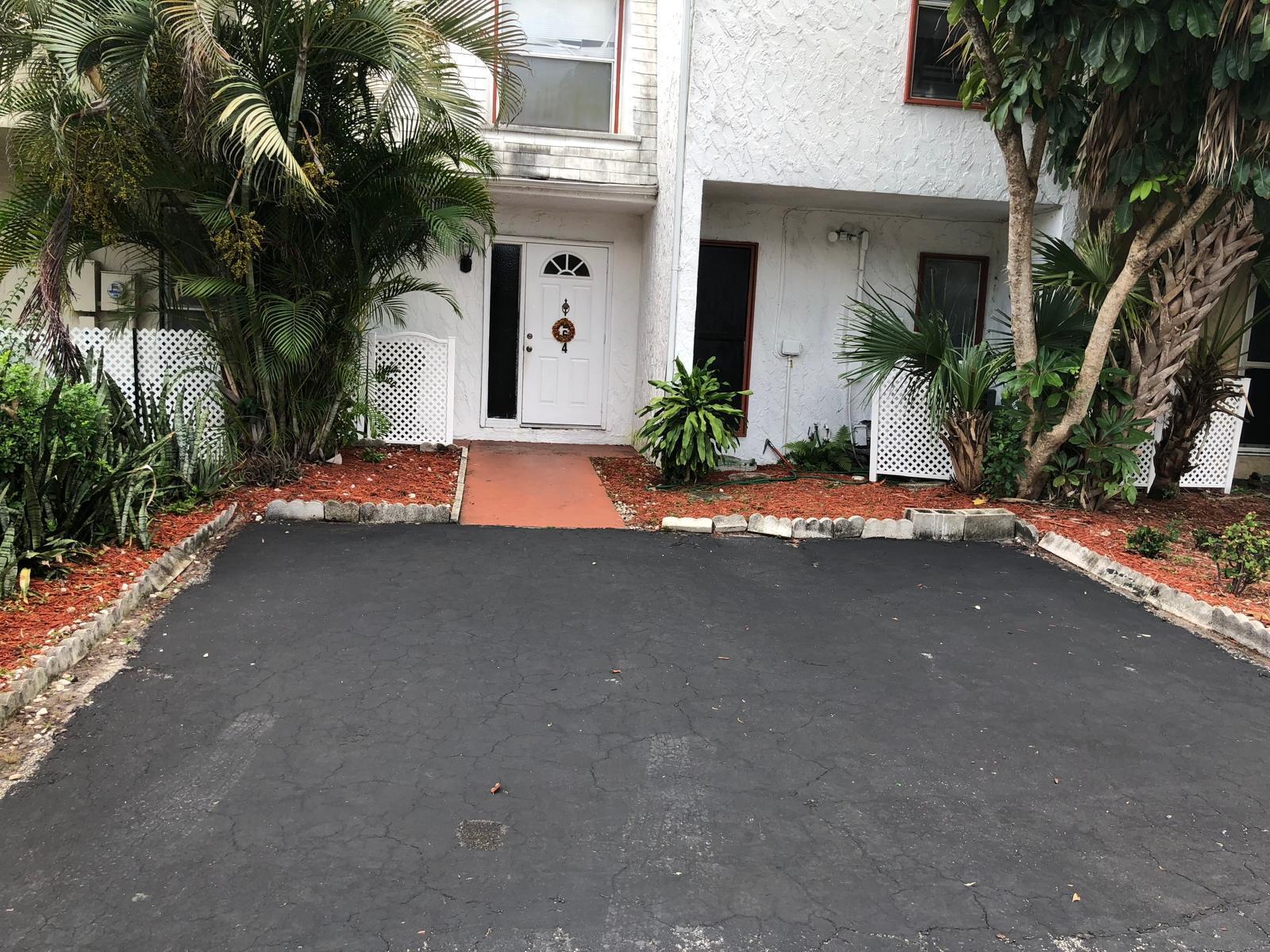 3BR – Townhouse at 264 Sunshine Drive