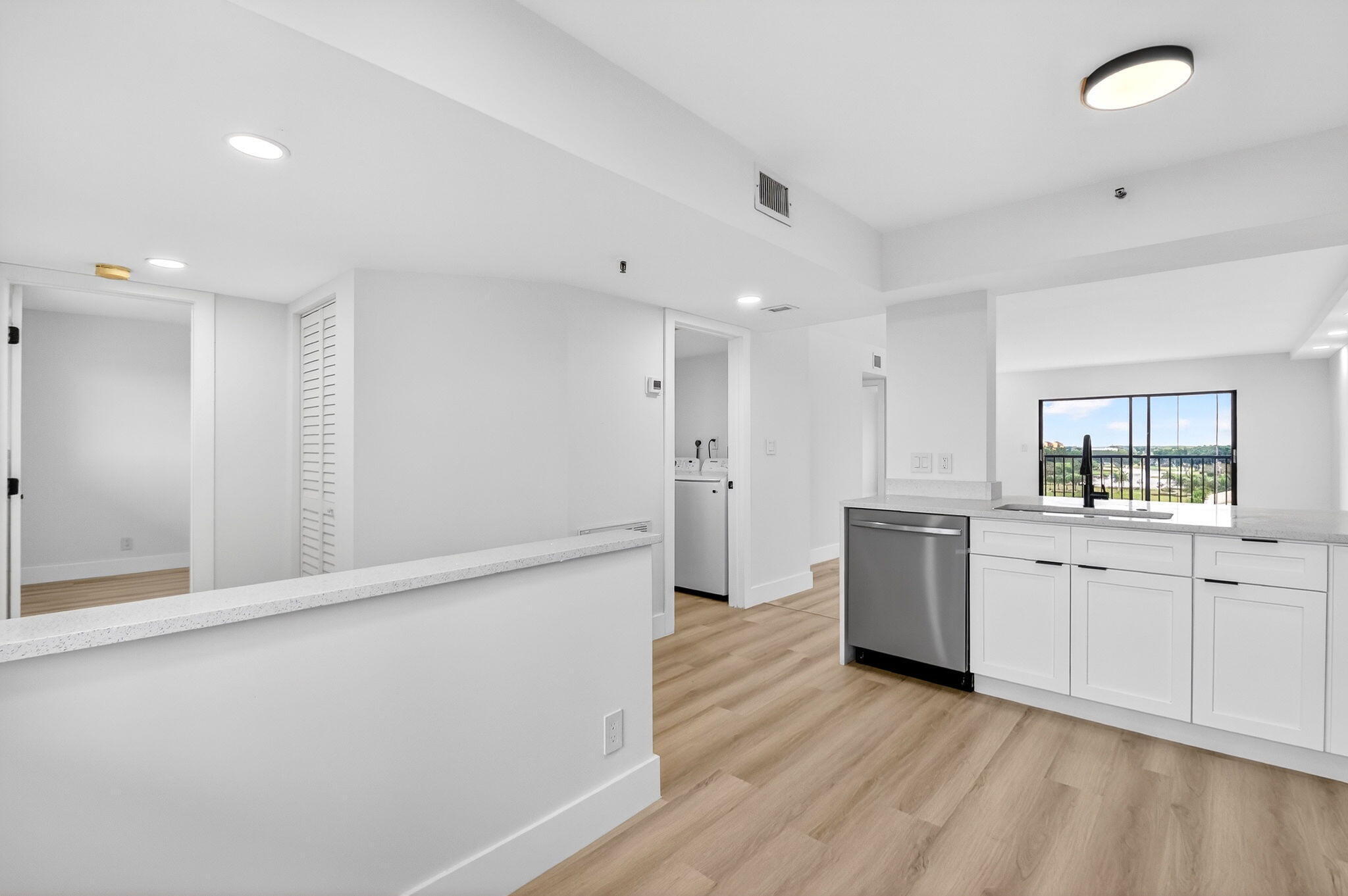 2BR – Condominium at 6866 Huntington Lane #707
