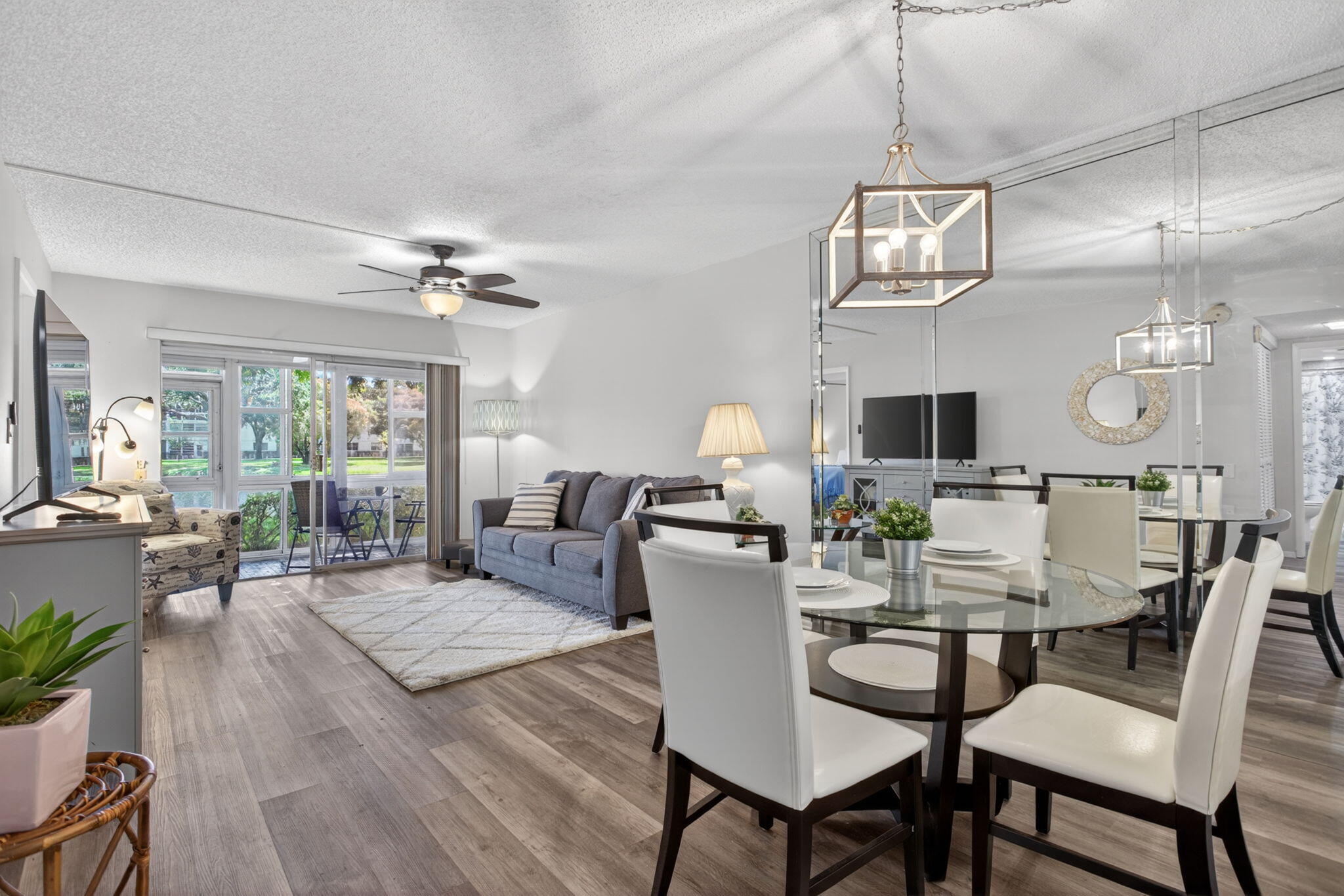 2BR – Condominium at 1202 Bahama Bend #H1