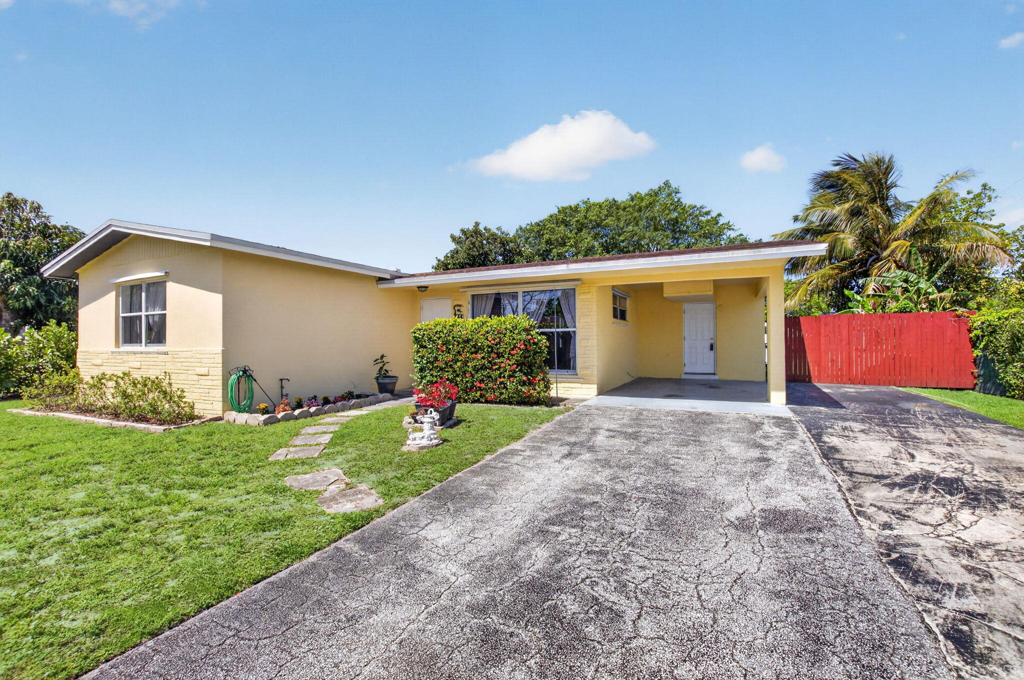 3BR – SingleFamilyResidence at 144 NW 9th Avenue