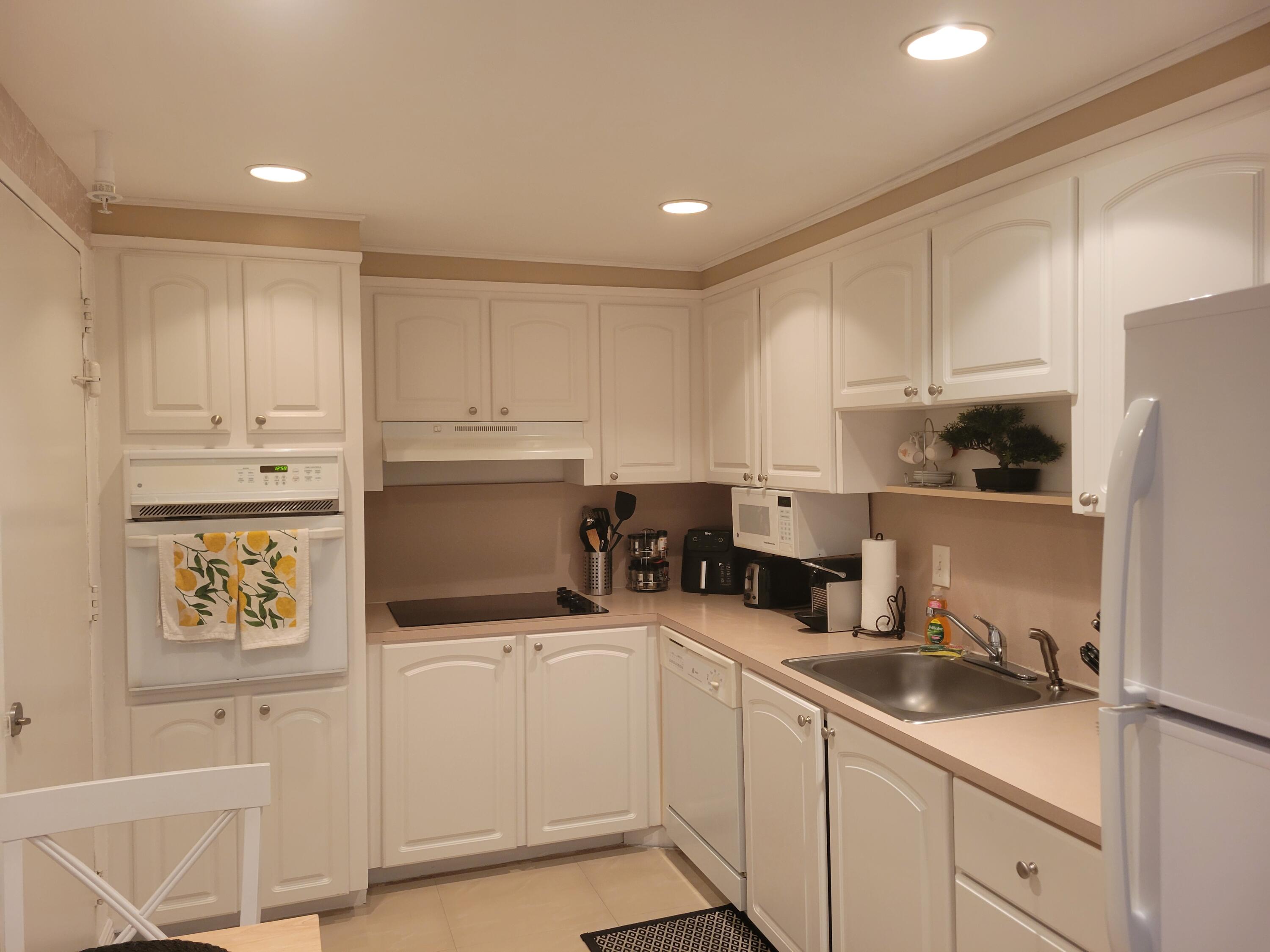 1BR – Condominium at 3901 S Ocean Drive #12t
