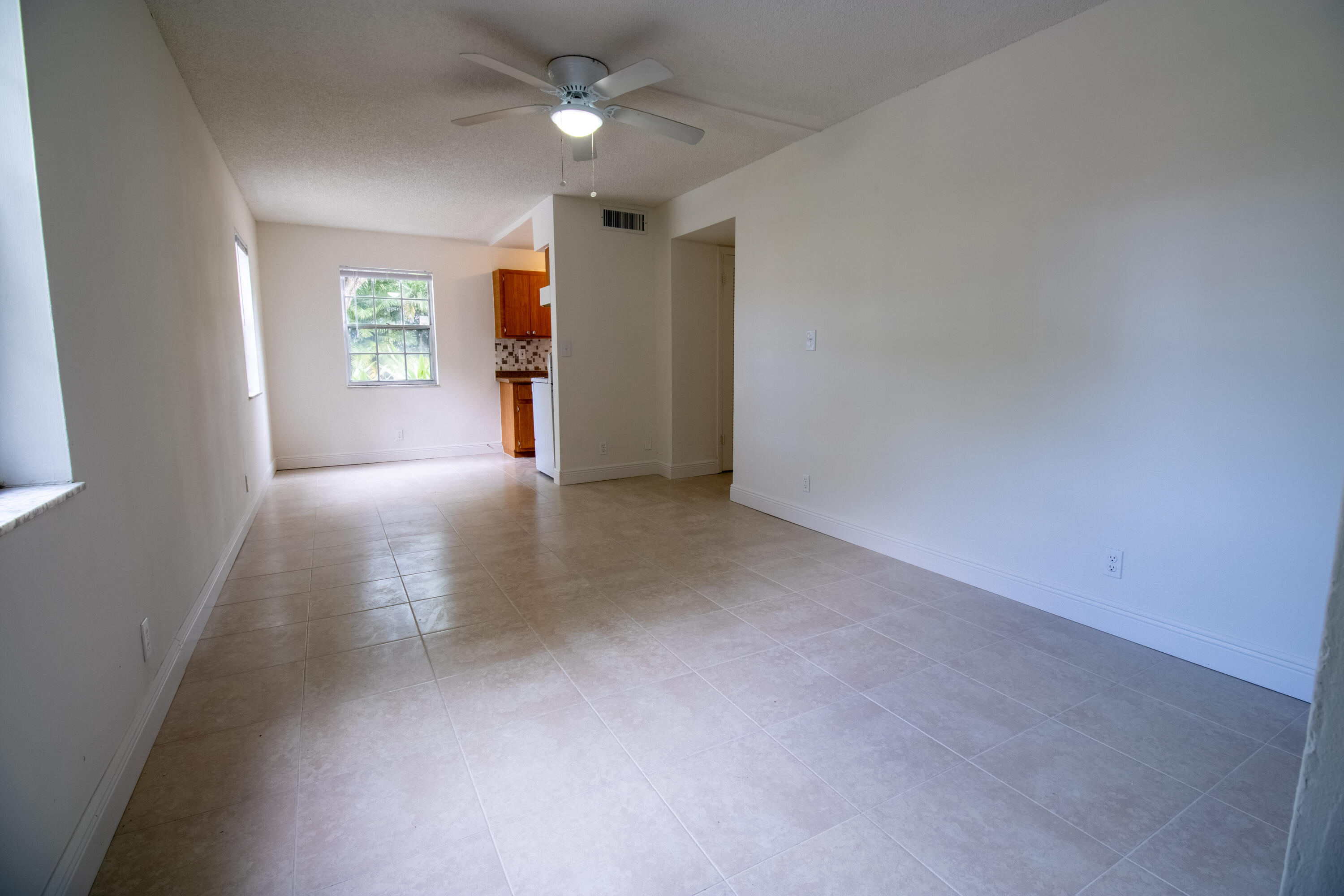 2BR – Apartment at 1505 Himmarshee Street #101
