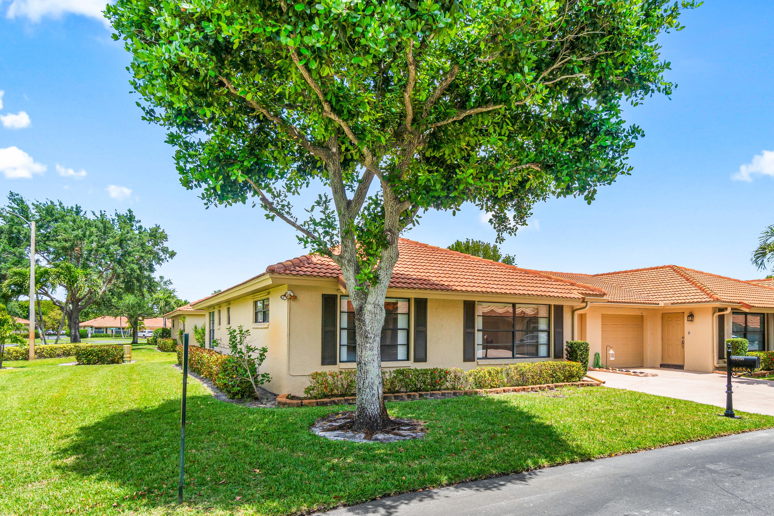 2BR – RES at 4655 Mahoe Tree Place #A