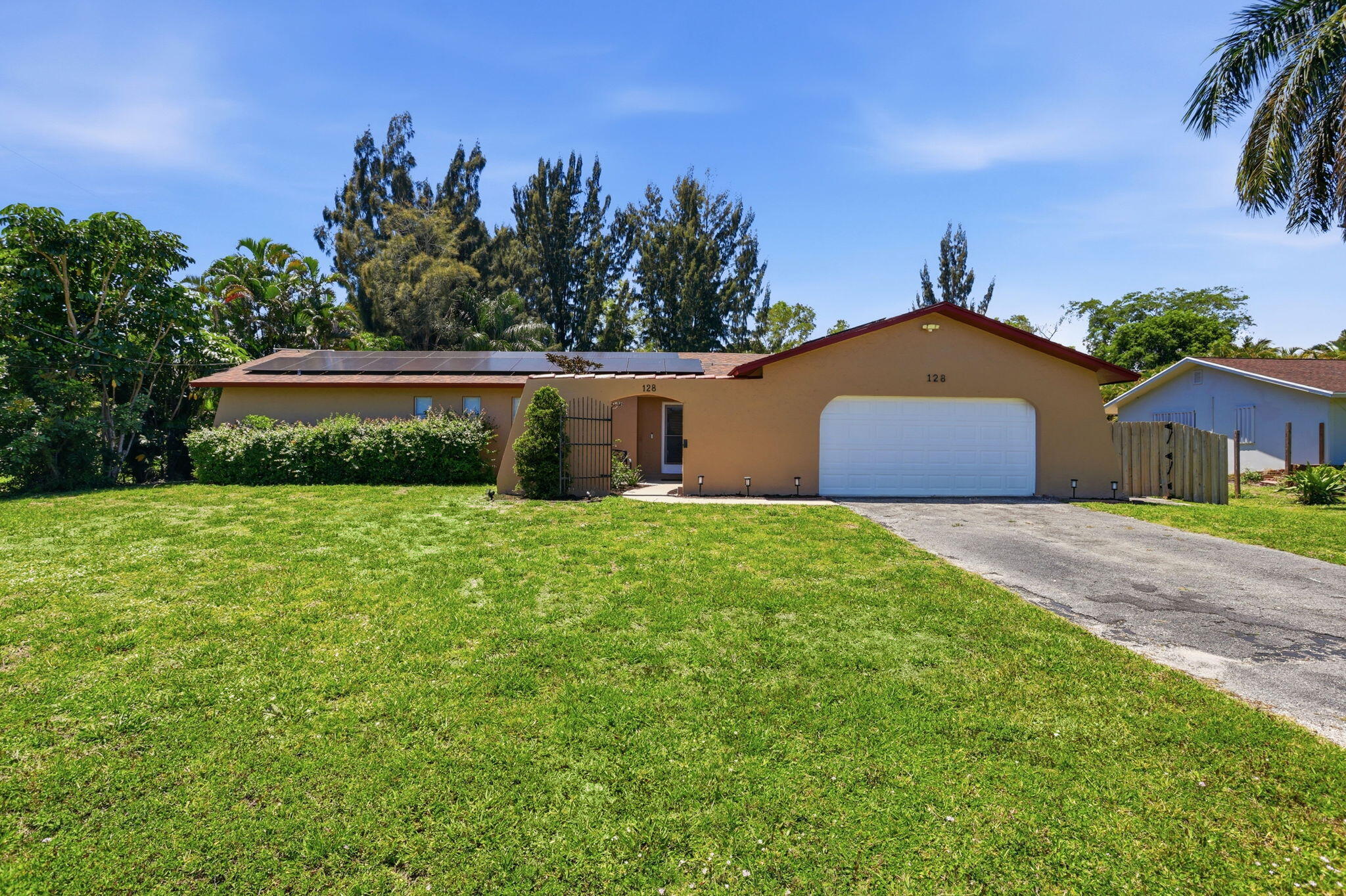 4BR – SingleFamilyResidence at 128 Barberton Road