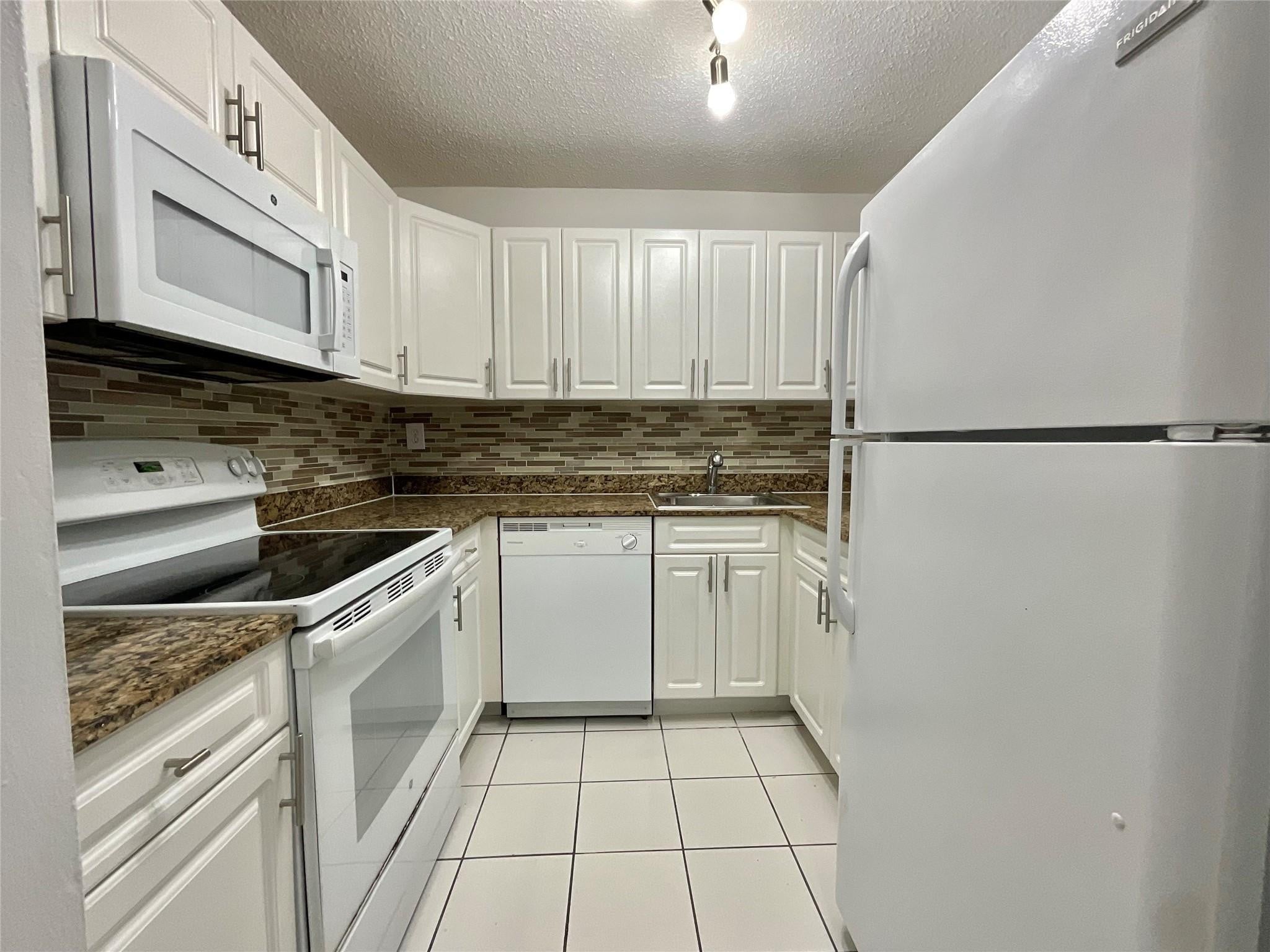 1BR – Apartment at 9517 Fontainebleau Boulevard #621-203