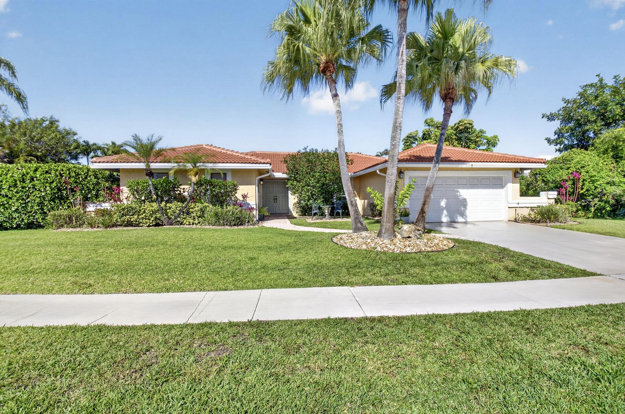 4BR – SingleFamilyResidence at 19803 Back 9 Drive