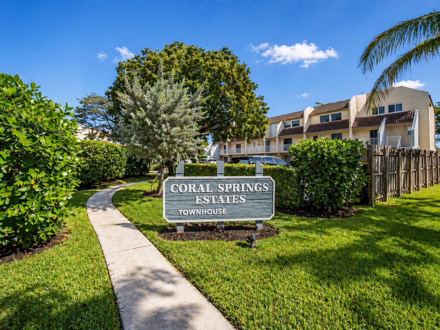 3BR – Townhouse at 3750 NW 115th Avenue #6