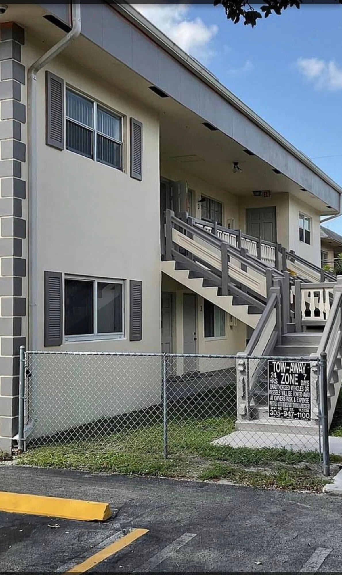 2BR – Townhouse at 5271 SW 90th Way #1