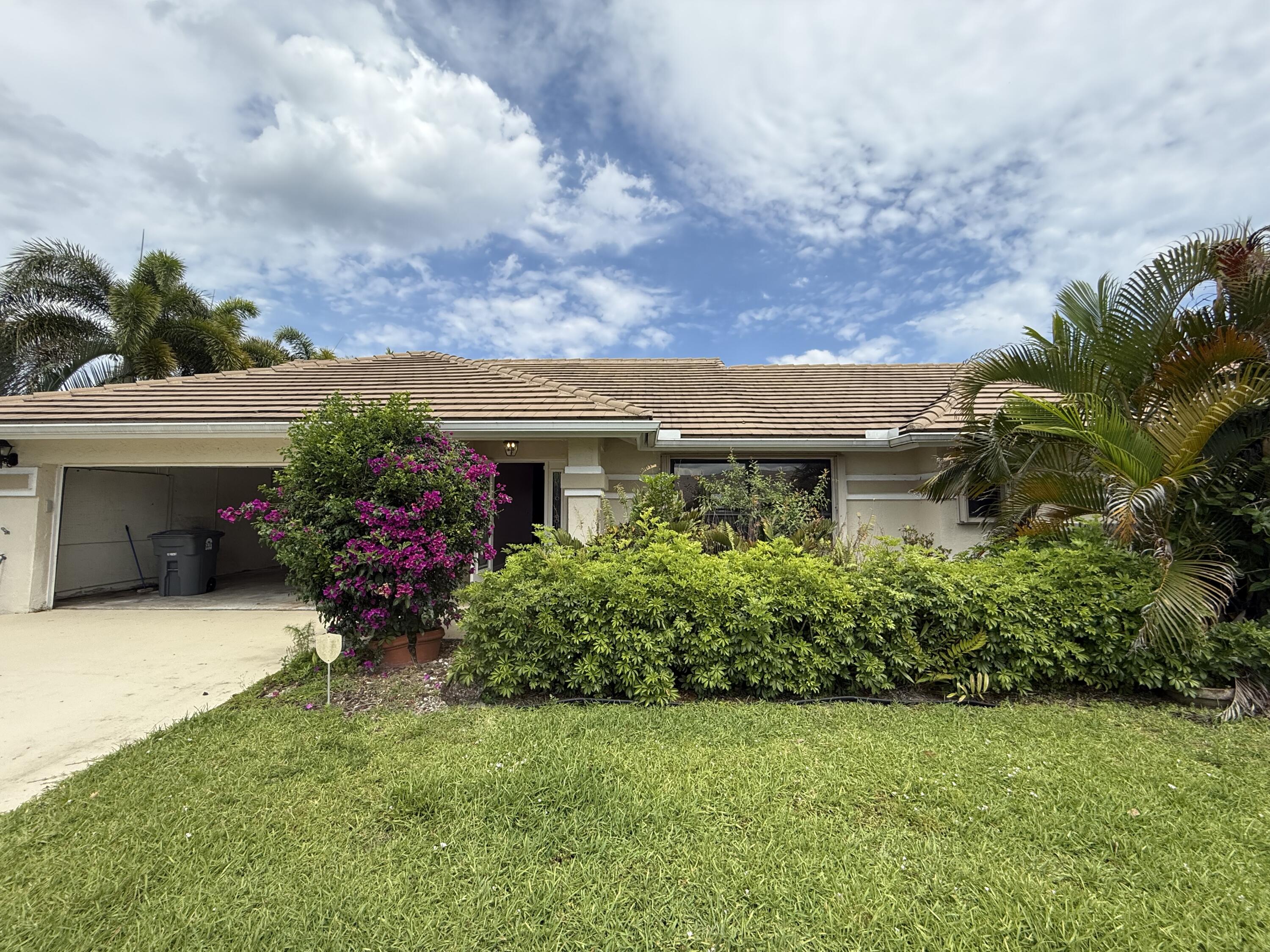 4BR – SingleFamilyResidence at 9215 Sun Pointe Drive