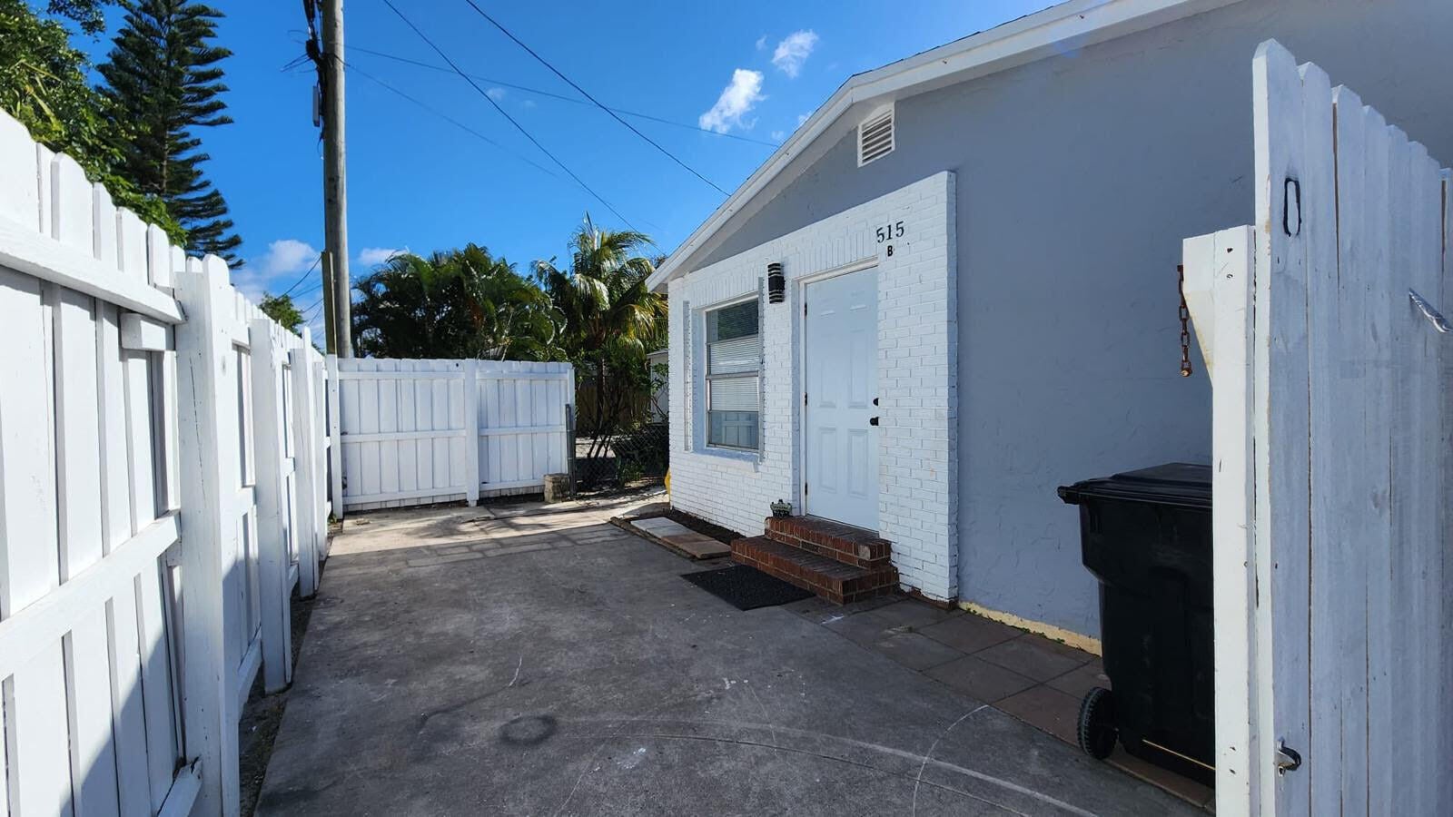 2BR – SingleFamilyResidence at 515 N 10th Avenue N #Rear