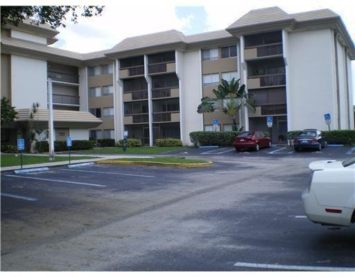 2BR – Condominium at 711 N Pine Island Road #213