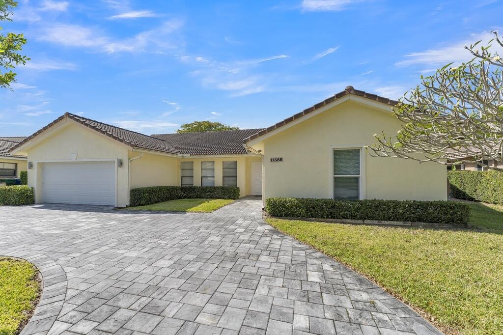 4BR – SingleFamilyResidence at 11388 NW 18th Manor