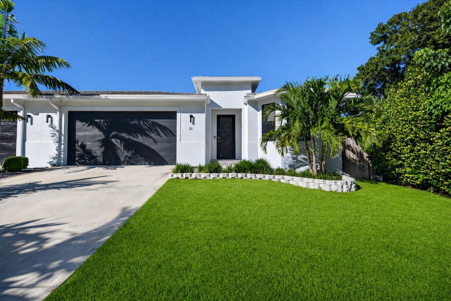 3BR – SingleFamilyResidence at 21 NE 25th Street