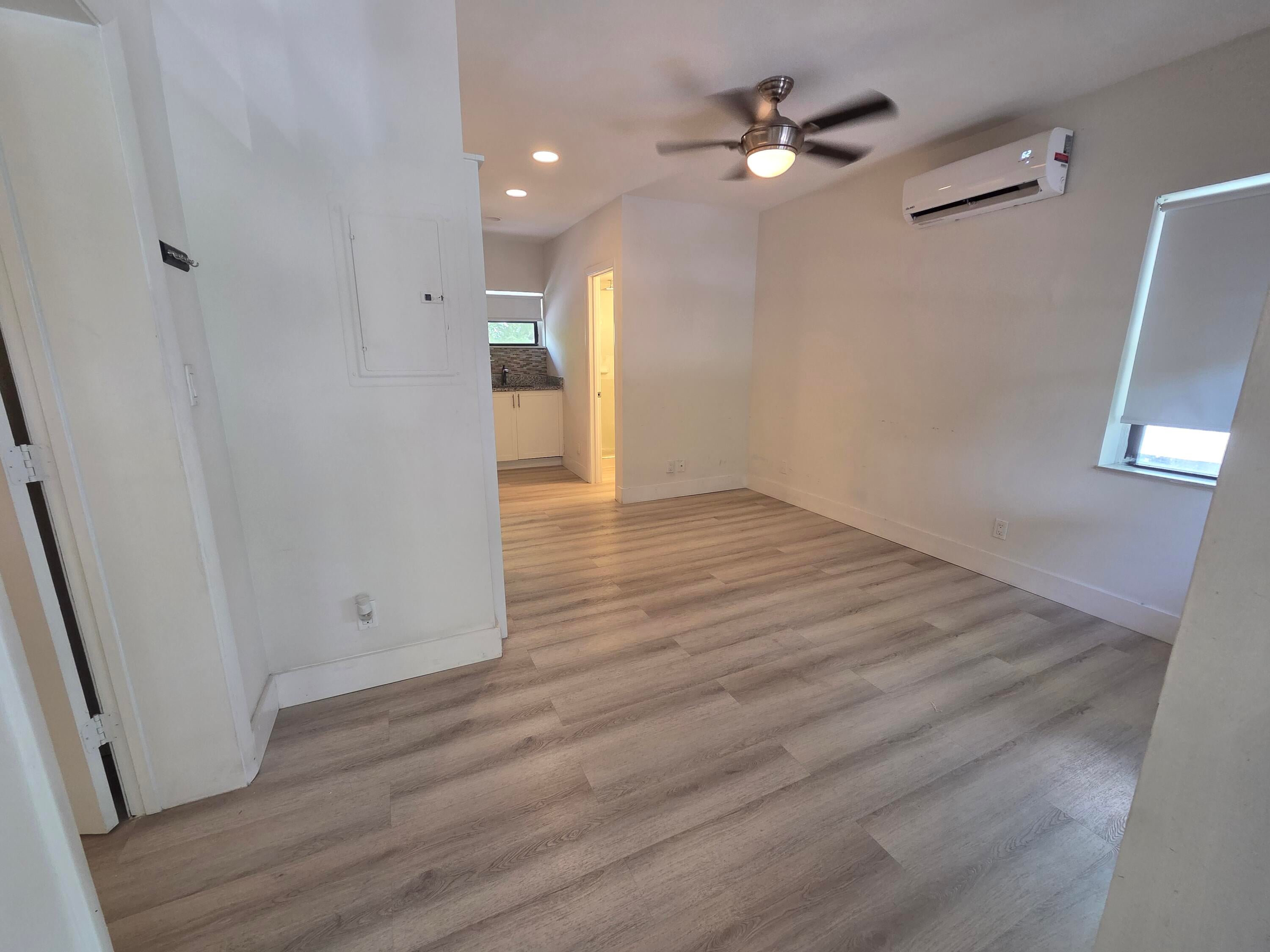 1BR – Apartment at 1109 E Broward Boulevard #12