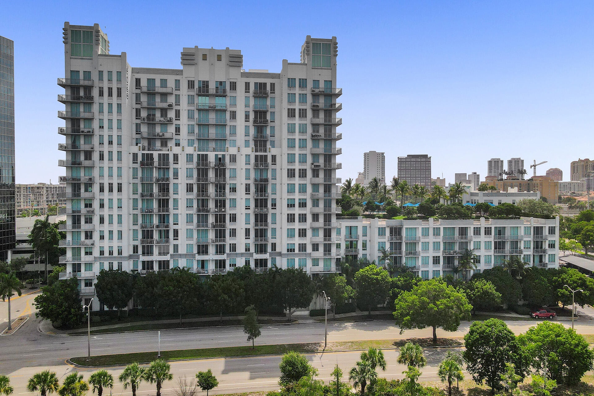 1BR – Condominium at 300 S Australian Avenue