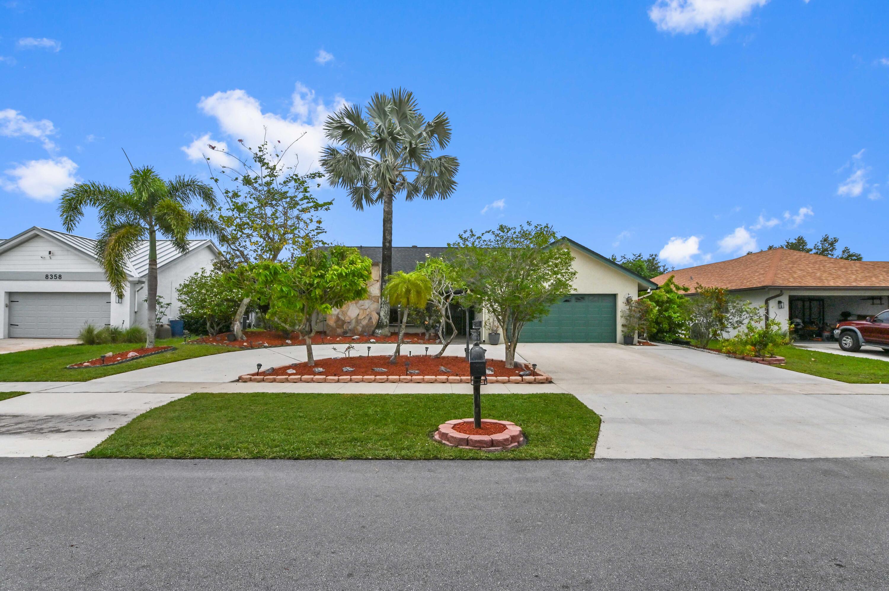 3BR – SingleFamilyResidence at 8372 Myakka Court