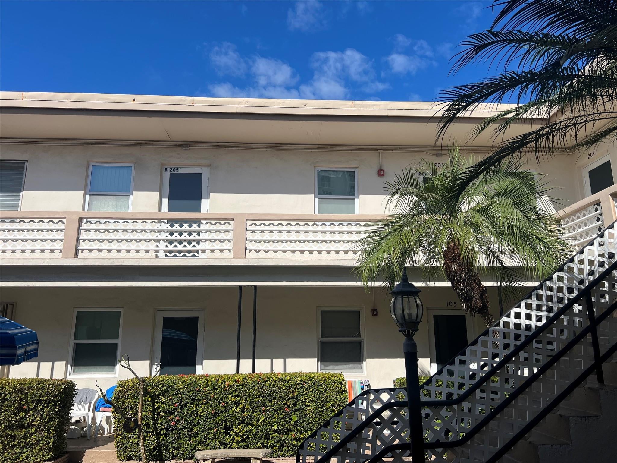 1BR – Condominium at 1315 N Ocean Drive #205