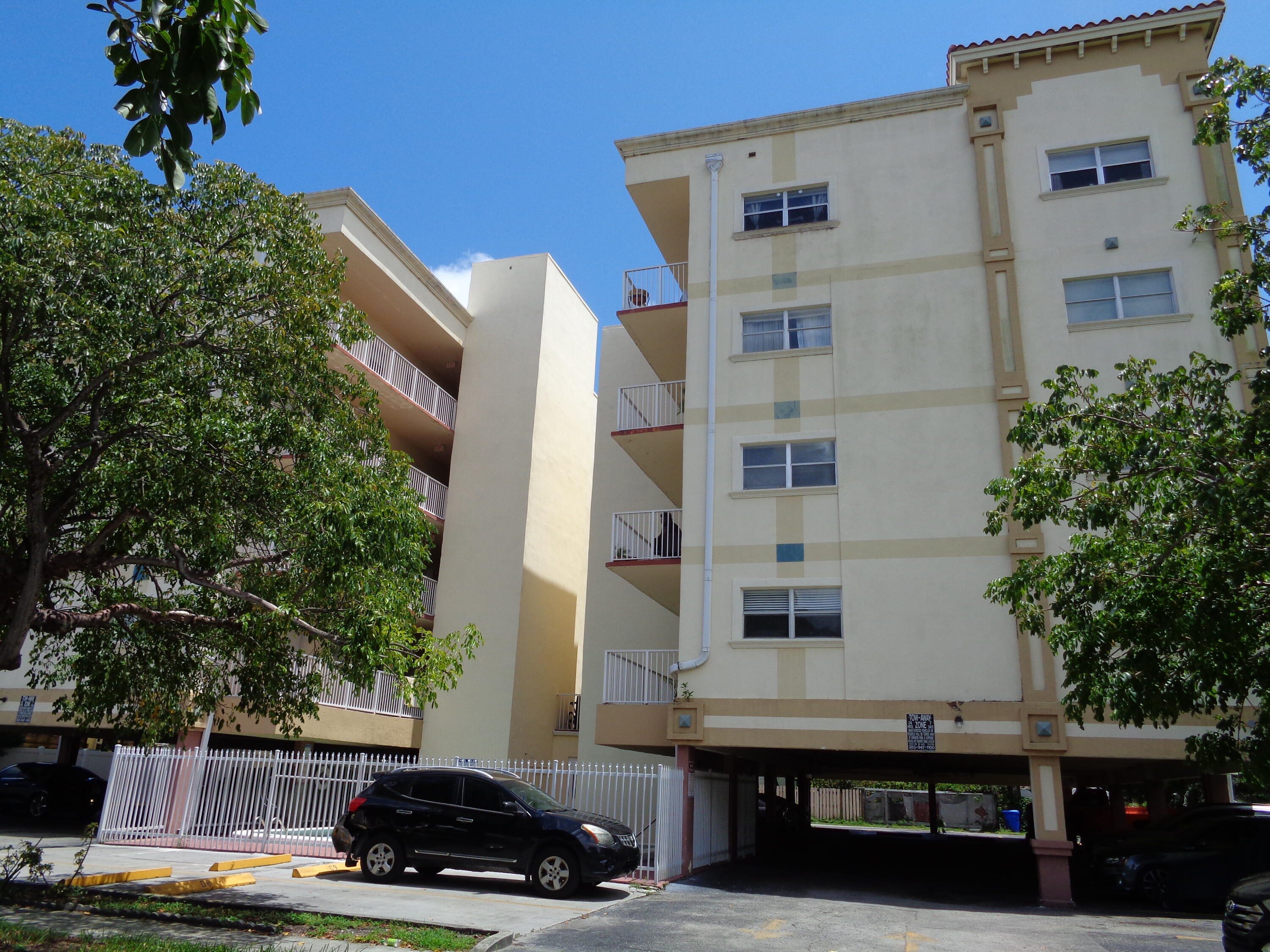 2BR – Condominium at 2008 Jackson Street #E9