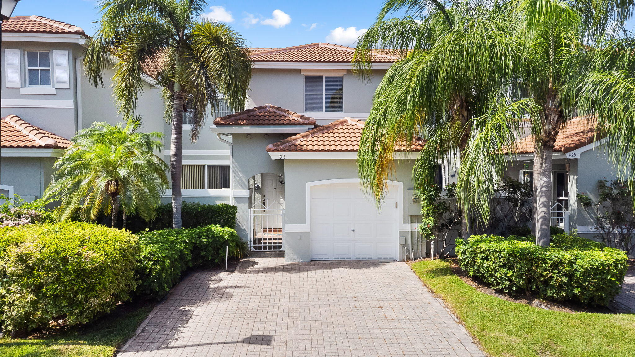 2BR – Townhouse at 931 Lemonwood Court