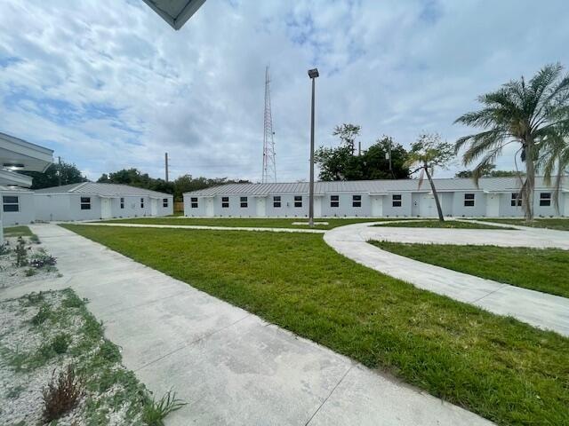 2BR – Apartment at 4393 Windsor Avenue