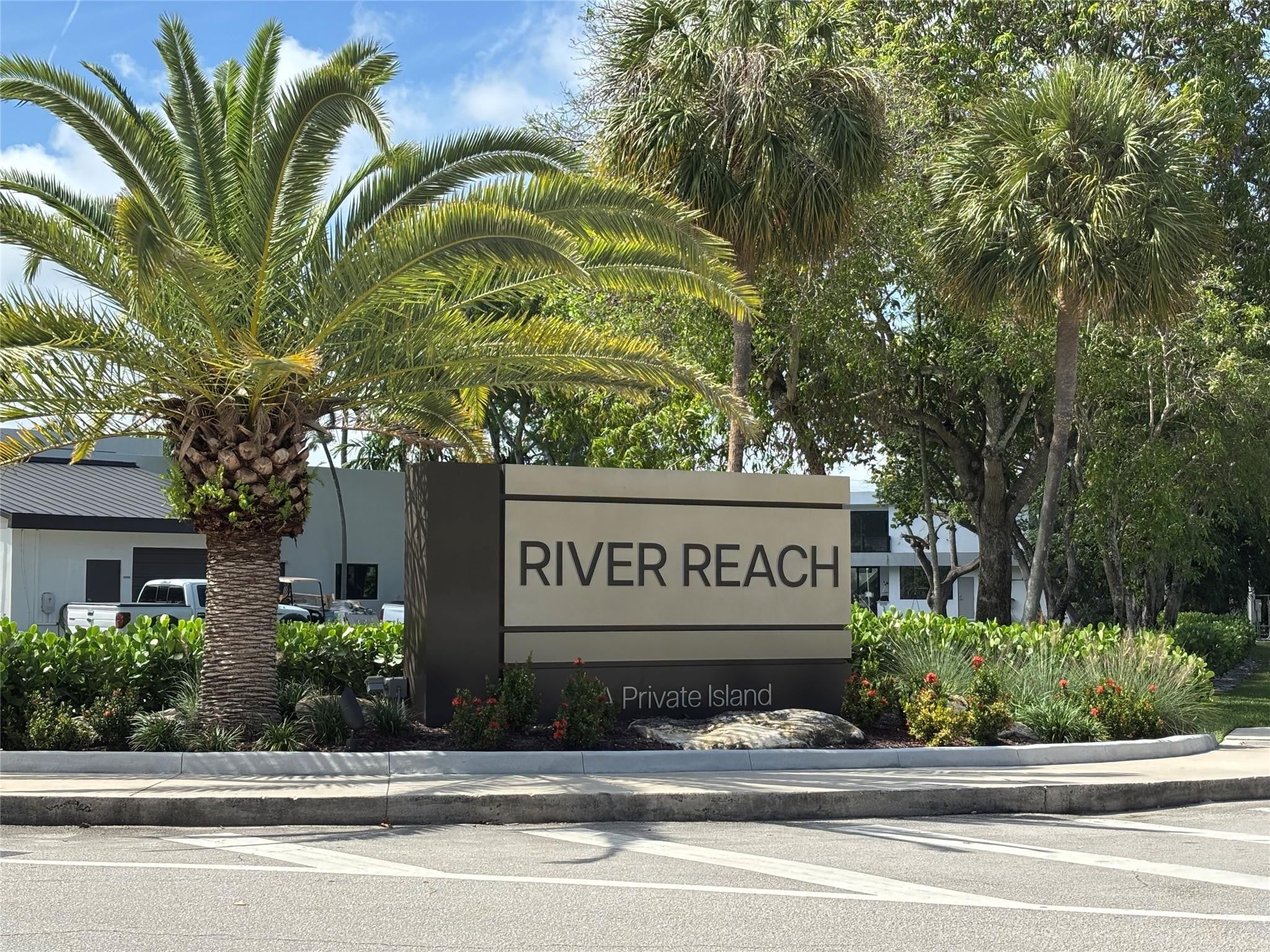 2BR – Condominium at 900 River Reach Drive #521