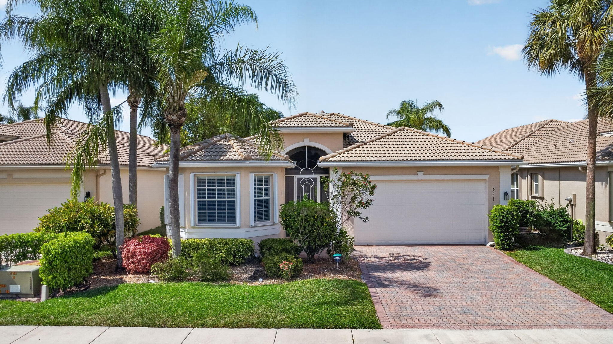 3BR – SingleFamilyResidence at 9881 Casa Mar Drive