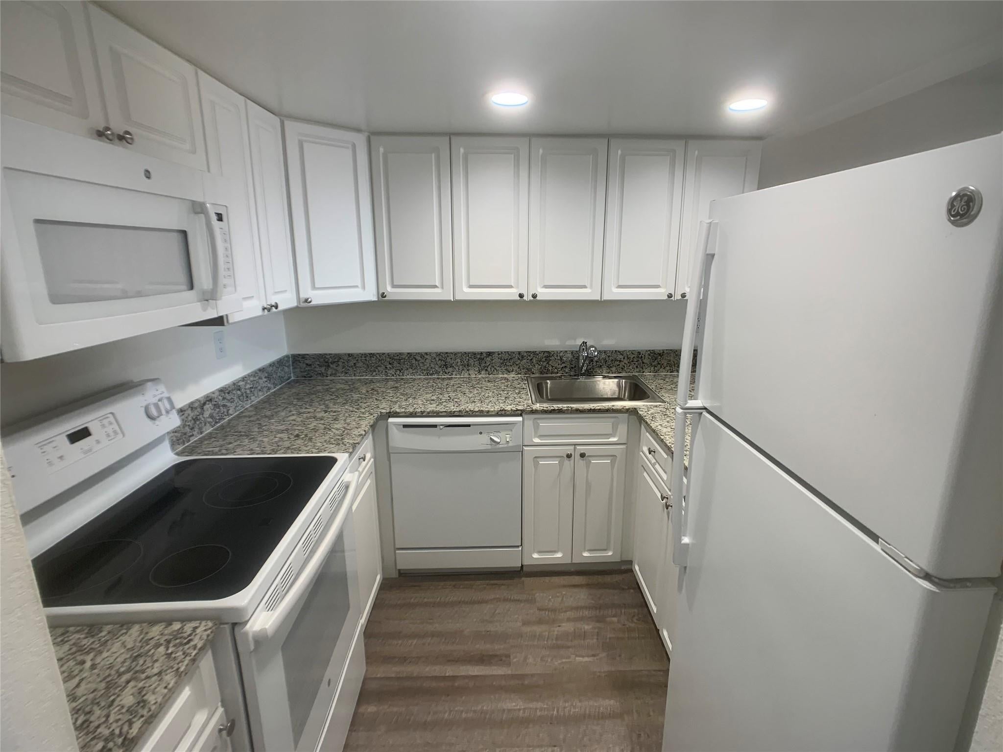 1BR – Condominium at 19455 NE 10 Avenue #2-108
