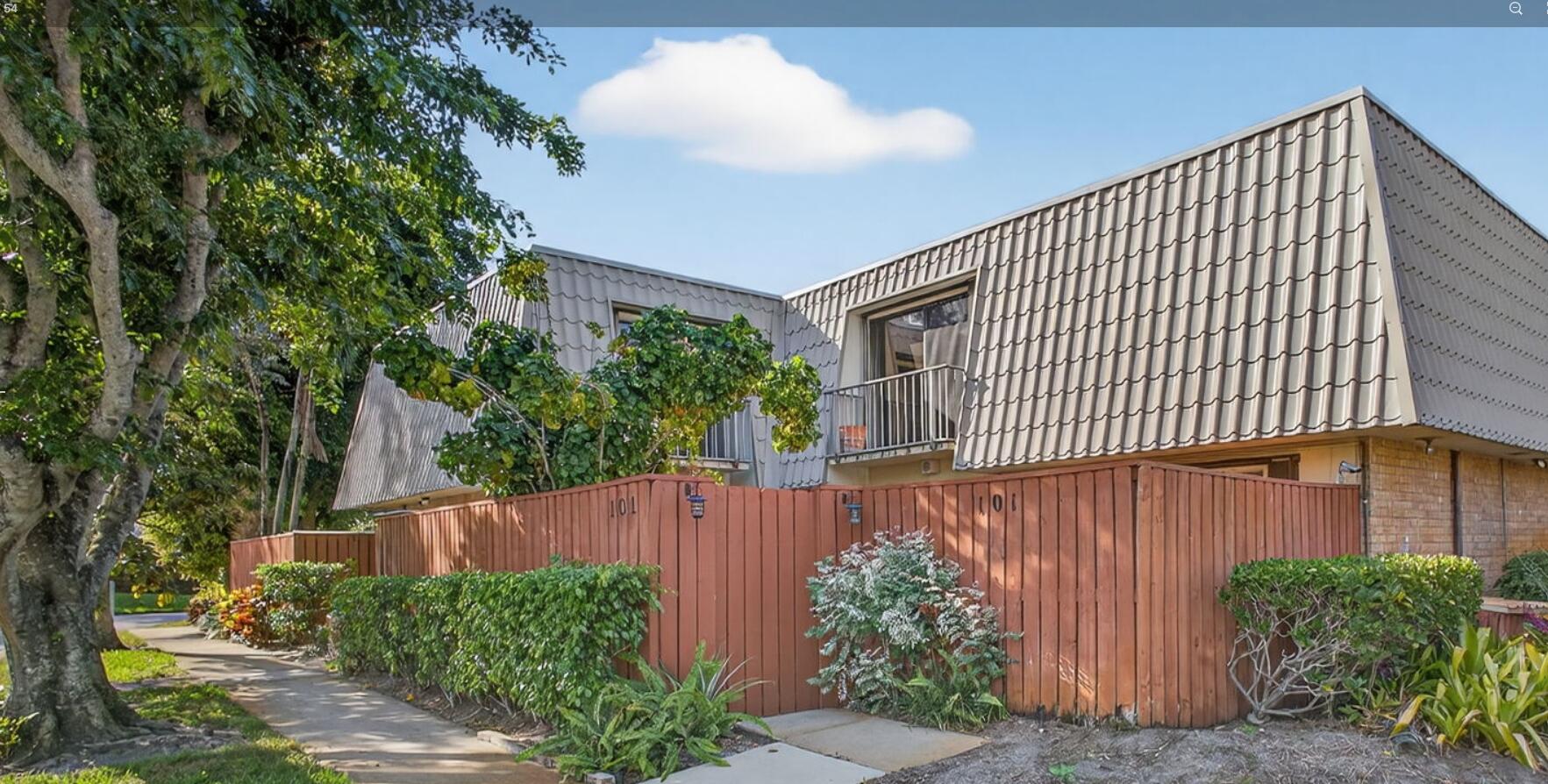 2BR – Townhouse at 1700 Embassy Drive #101