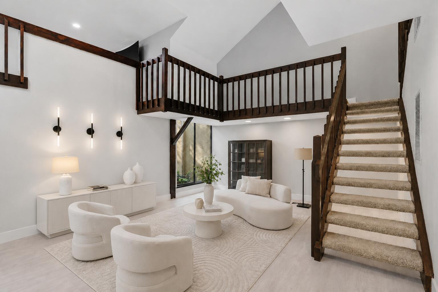 3BR – Townhouse at 738 St Albans Drive