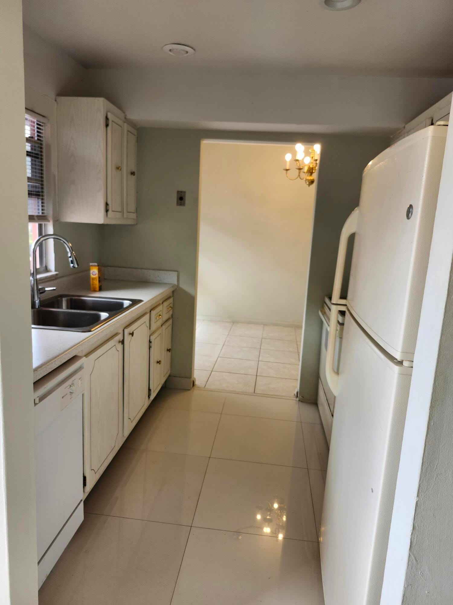 1BR – Condominium at 17 Golfs #H