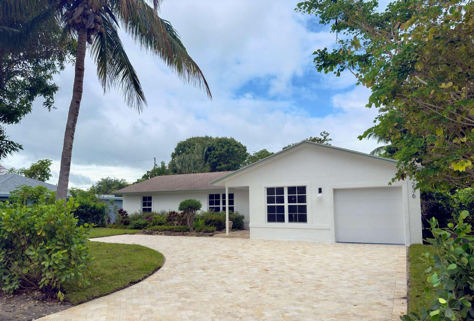 4BR – SingleFamilyResidence at 236 SE 3rd Avenue