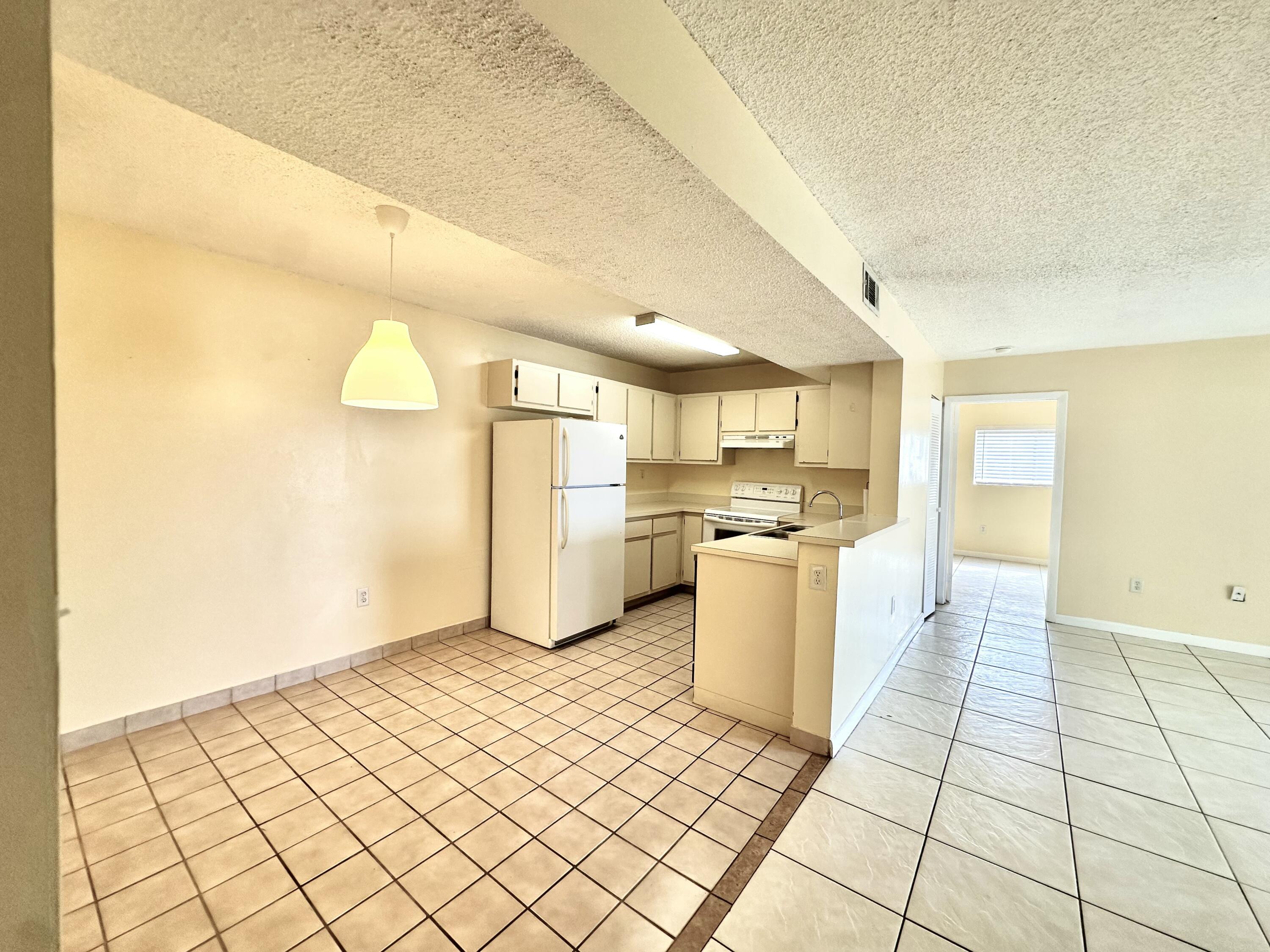 2BR – Condominium at 251 W Palm Cir W W #206