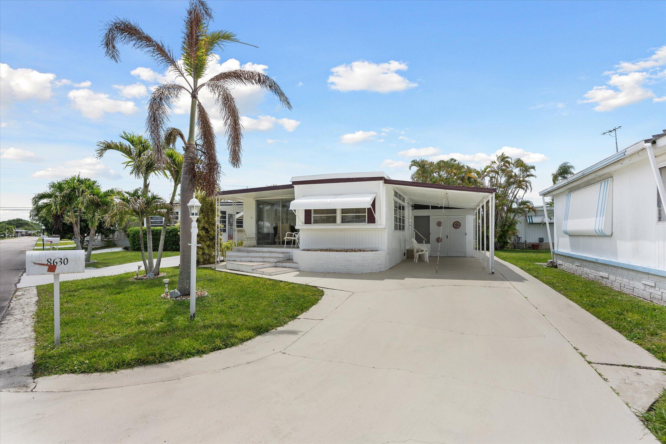 2BR – ManufacturedHome at 8630 SW 21st Court