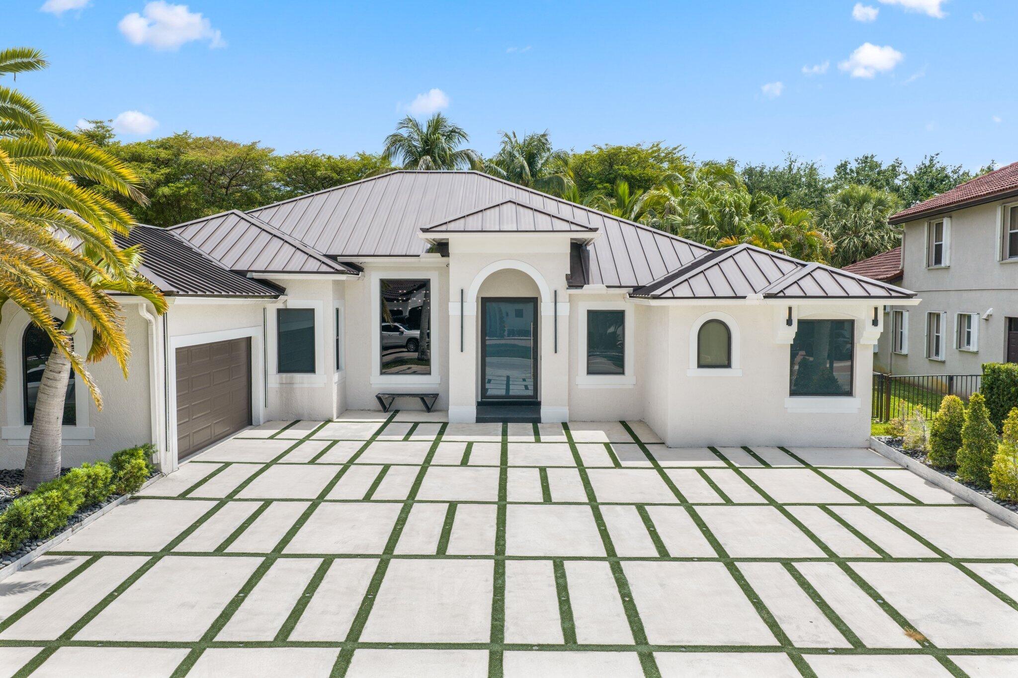 4BR – SingleFamilyResidence at 4265 SW 185th Avenue