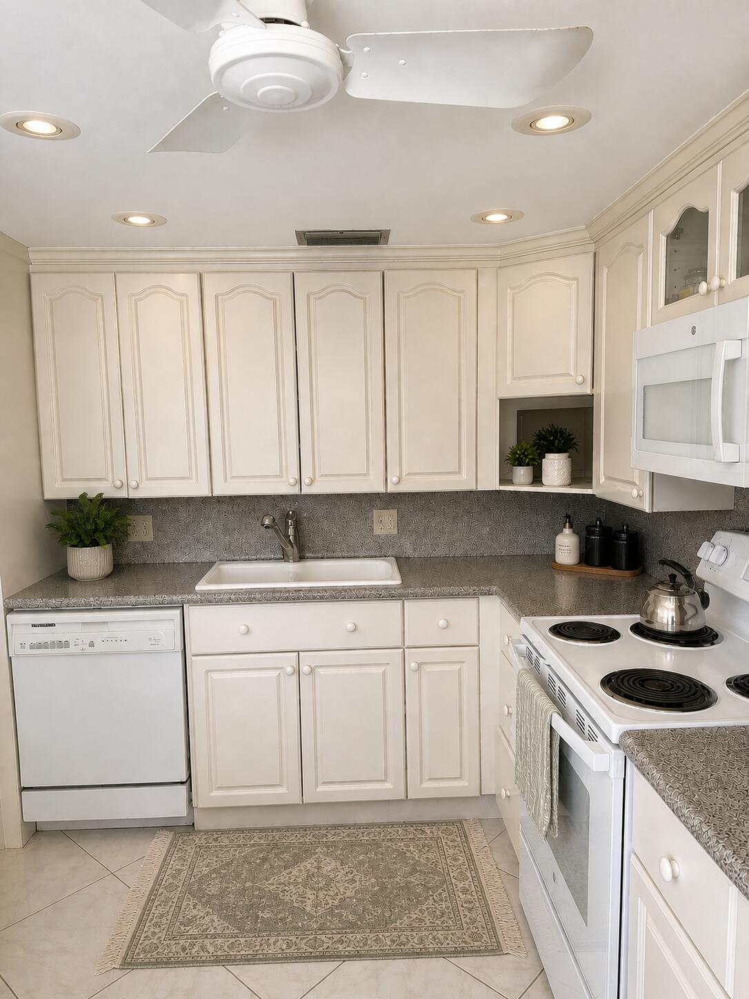 2BR – Condominium at 4037 Guildford C