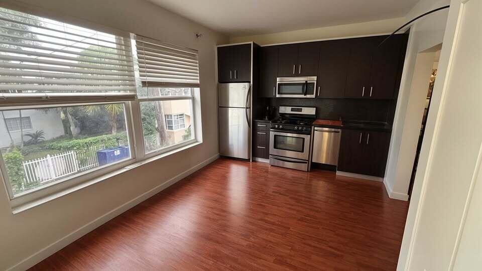 1BR – Apartment at 1320 Drexel Avenue #208