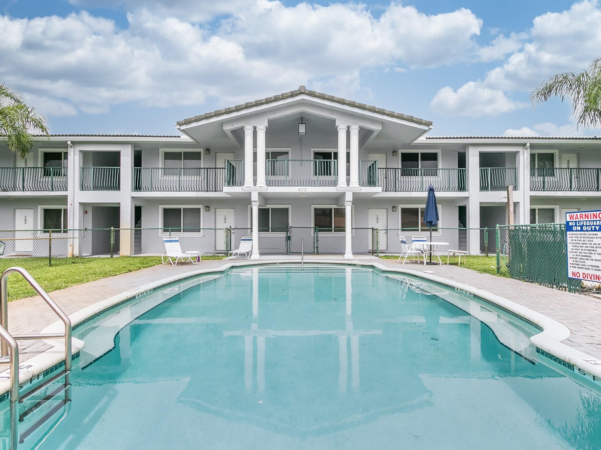2BR – Condominium at 4001 NE 21st Avenue #207