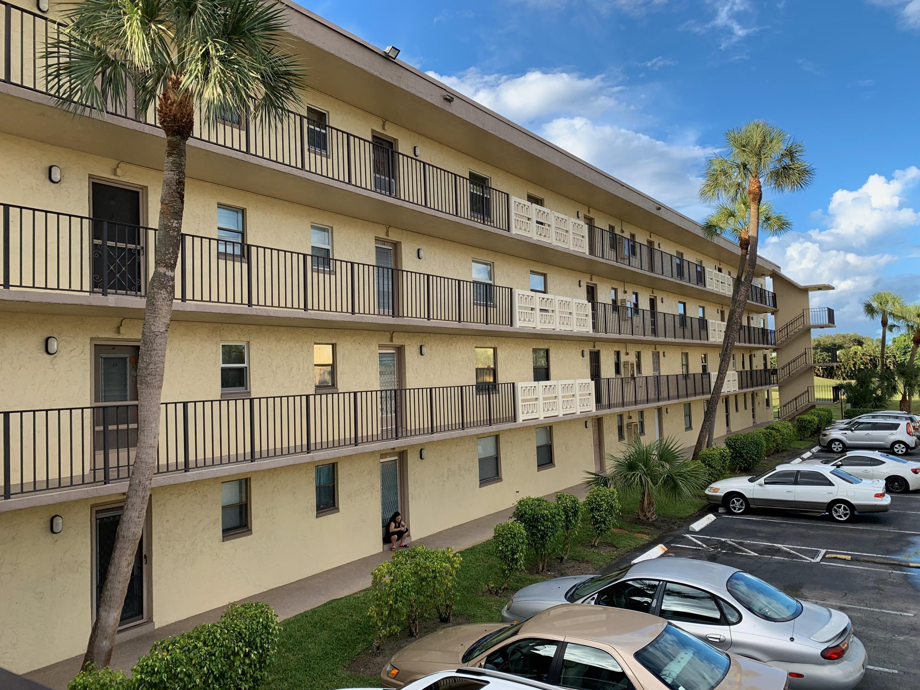 2BR – Condominium at 9355 SW 8th Street #202