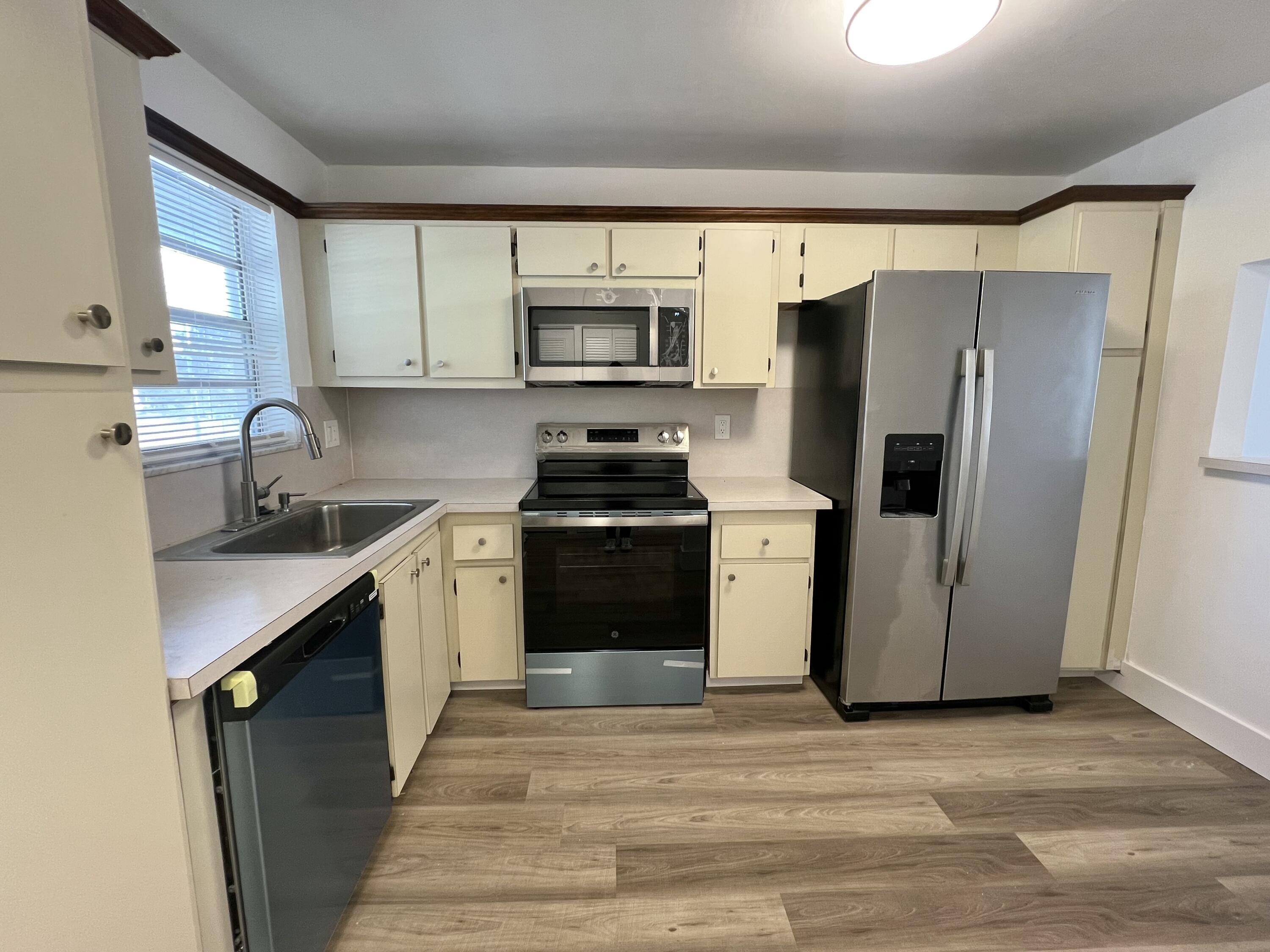 2BR – Condominium at 601 S State Rd 7 #2h