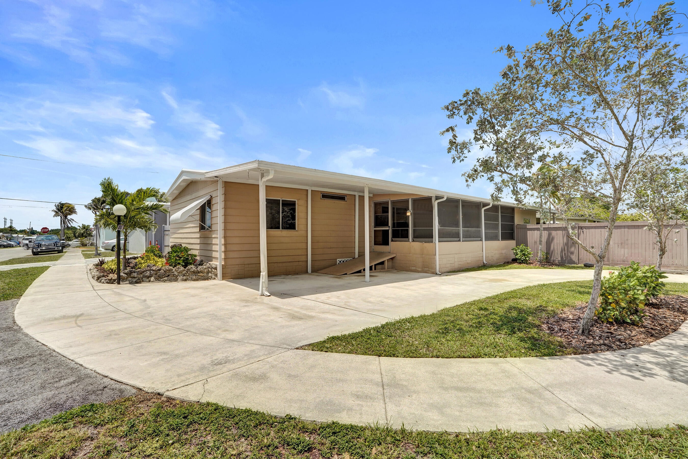 3BR – ManufacturedHome at 21411 NW 3rd Street