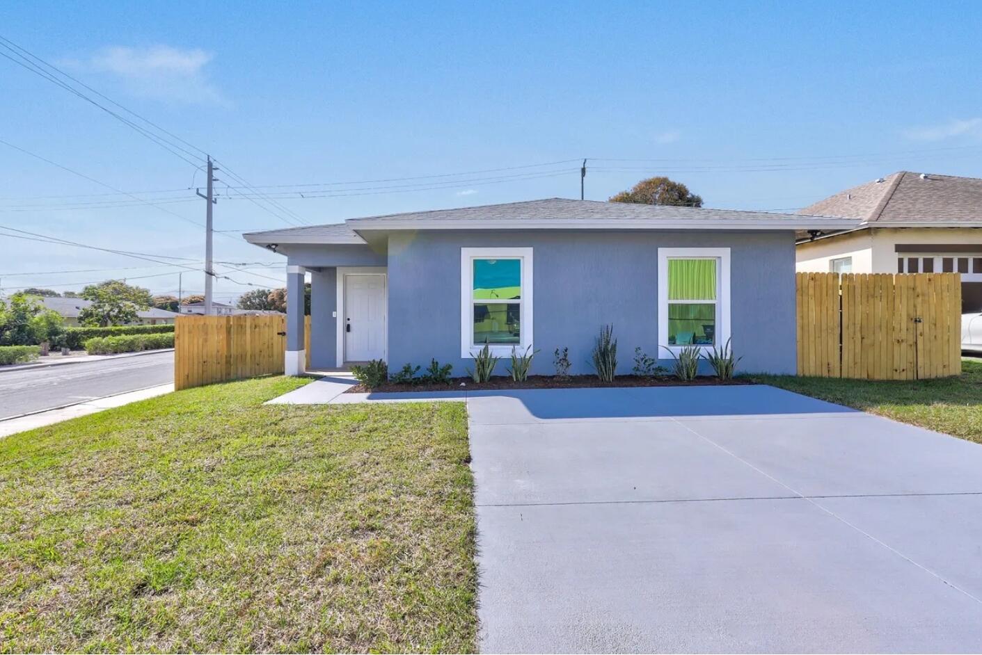 4BR – SingleFamilyResidence at 2213 Division Avenue