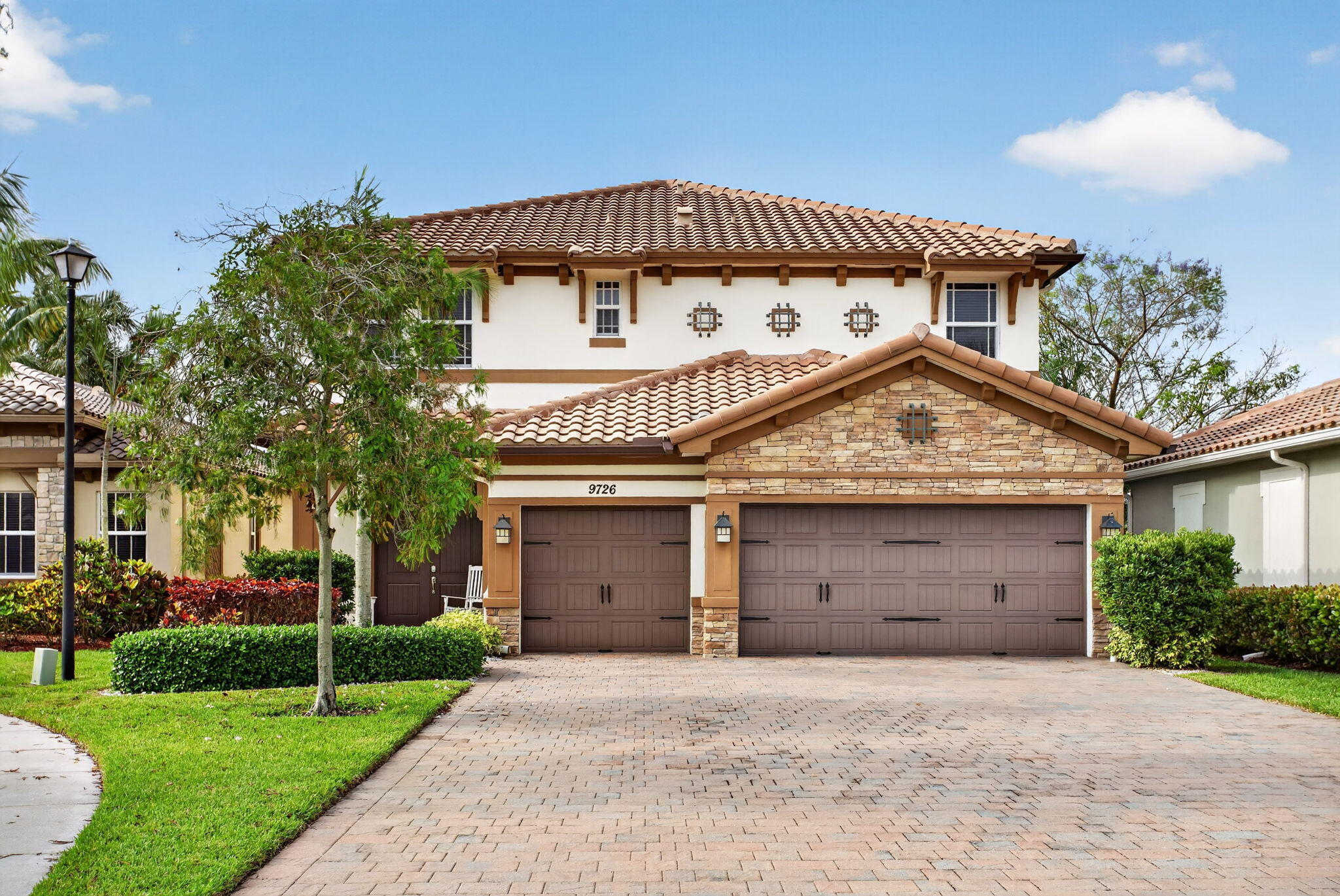 5BR – SingleFamilyResidence at 9726 Blue Isle Bay