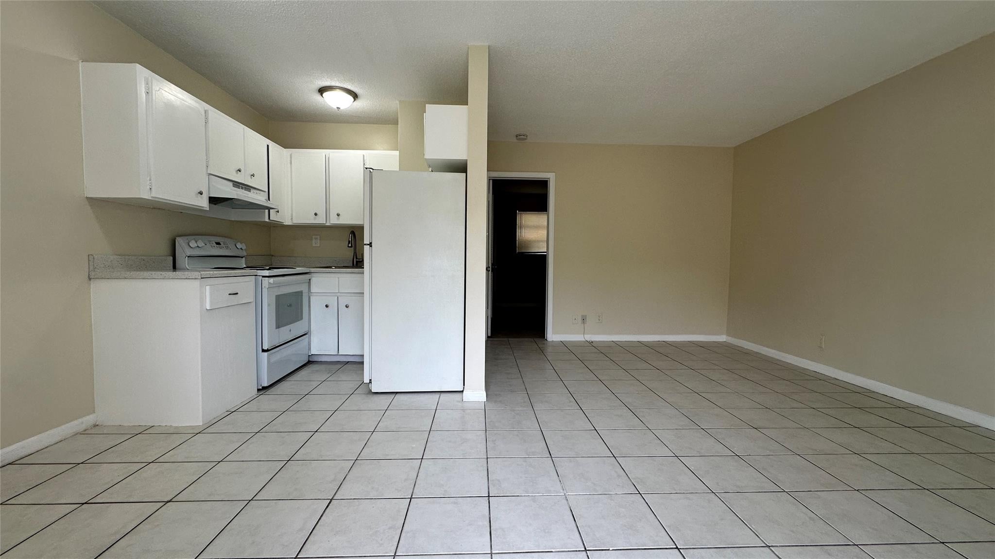 1BR – Apartment at 717 SE 16th Street #2