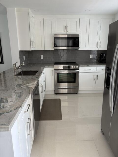 2BR – Condominium at 424 SE 10th Street #203