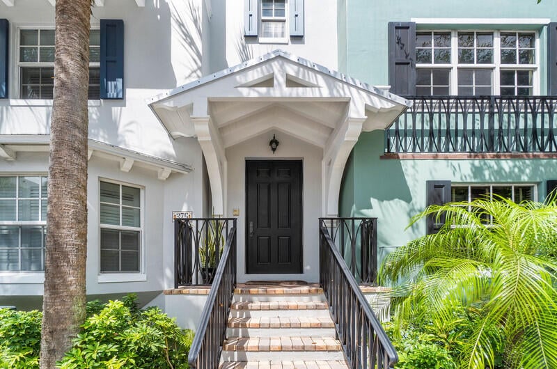 3BR – Townhouse at 375 E Mallory Circle